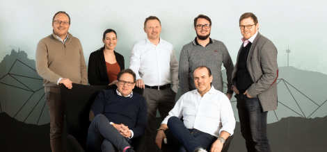 Das Bild zeigt einen Teil des Teams der Tech Startup School mit Sitz in Balingen